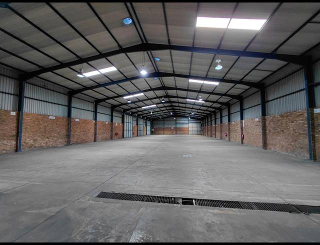1,849M² WAREHOUSE TO LET IN POMONA